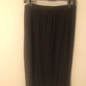 Eileen Fisher lightweight black pull on skirt